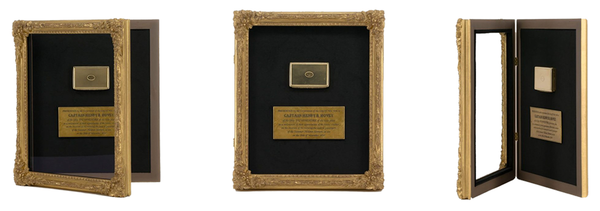 19th Century Engraved Gold Snuff Box Framed by Lowy